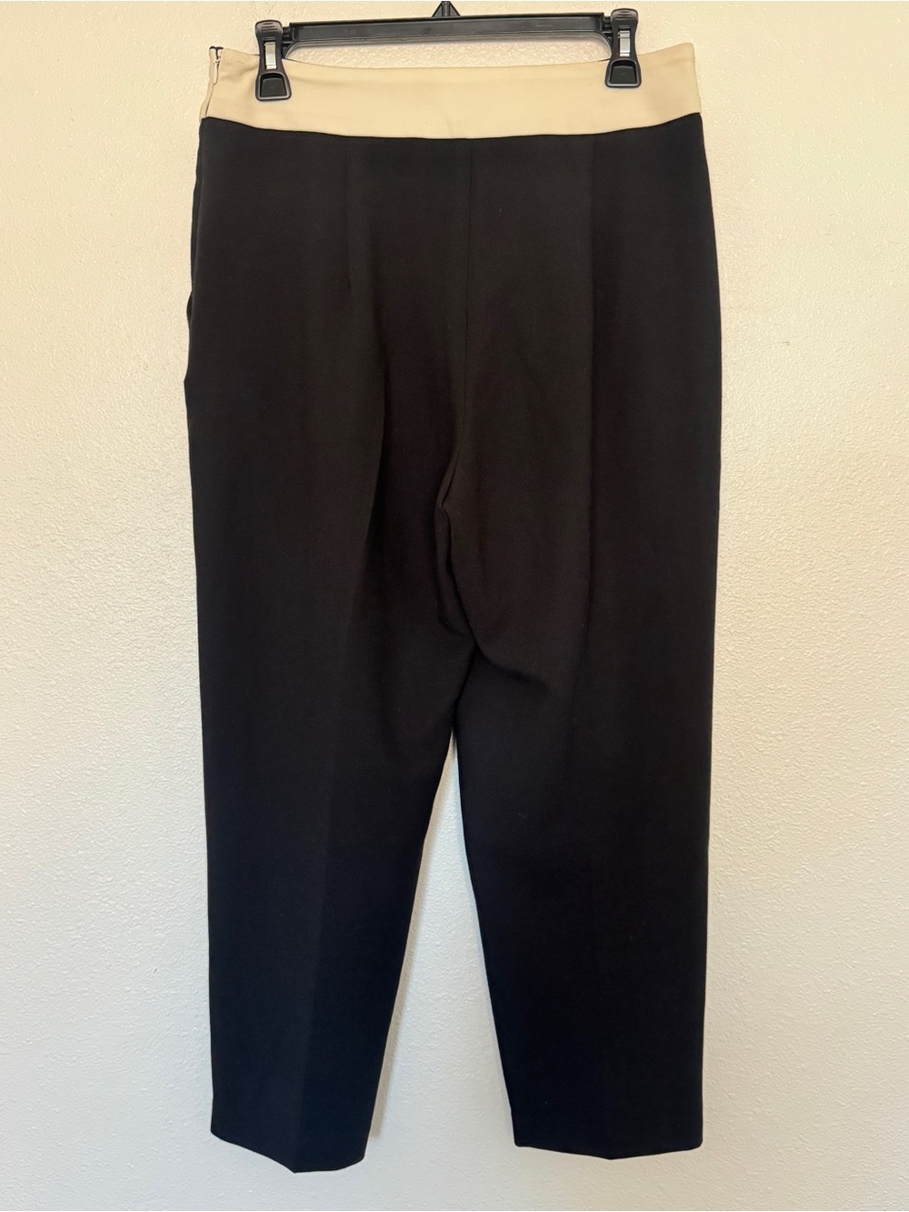 MILLY Barrel Leg Cropped Pants Black Ivory Pleated High Rise Size 6 Made USA - Picture 3 of 7